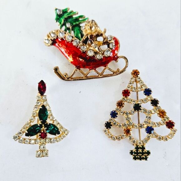 Vintage Set of Tree Rhinestone Enamel Christmas Holiday Tree Sleigh Brooch Pins - Picture 1 of 9